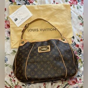 Louis Vuitton Galliera PM